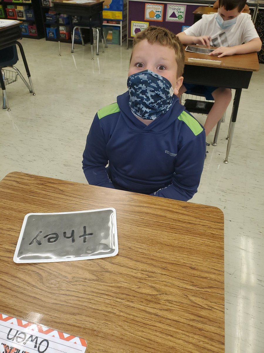 iwes2a's tweet photo. We used gel boards and "magic" pens to practice writing our trick words. #iwesraiders #iwraiders https://t.co/RRA4cPGKbn