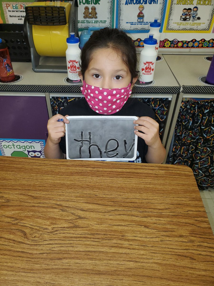 iwes2a's tweet photo. We used gel boards and "magic" pens to practice writing our trick words. #iwesraiders #iwraiders https://t.co/RRA4cPGKbn