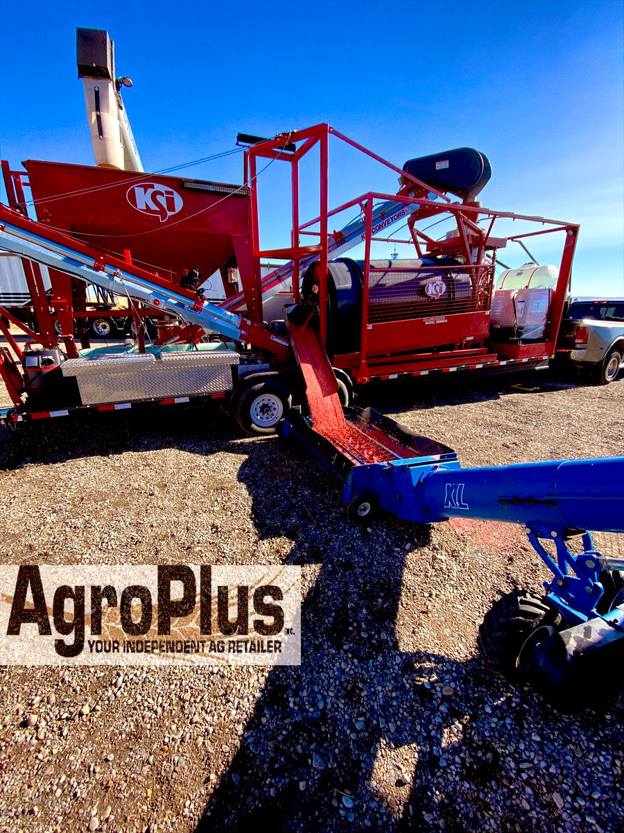 And just like that we are back at it getting bushels treated in prep for #plant2021. <a href="/syngentacanada/">Syngenta Canada</a> and <a href="/KSiEdge/">KSi</a> giving our growers top quality treated seed. #wstcdnag #farming