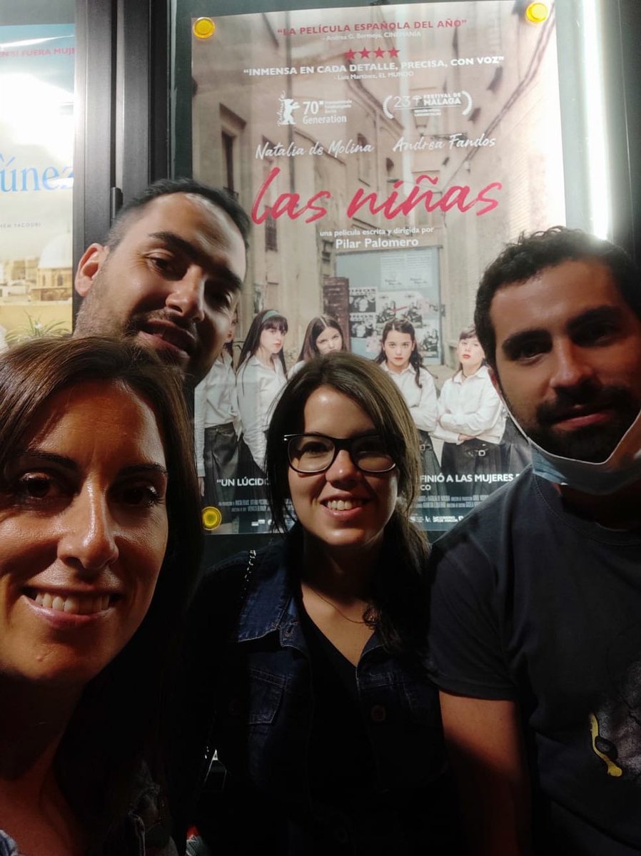burbuba's tweet photo. @PilarPalomero #LasNiñas una película maravillosa. Nosotros (@DavidSegura1, @virsegura_ ) hemos cumplido, ahora os toca a vosotros #demandafolk2021. Un abrazo muy fuerte para todo el equipo. https://t.co/7MKXJwLtgK