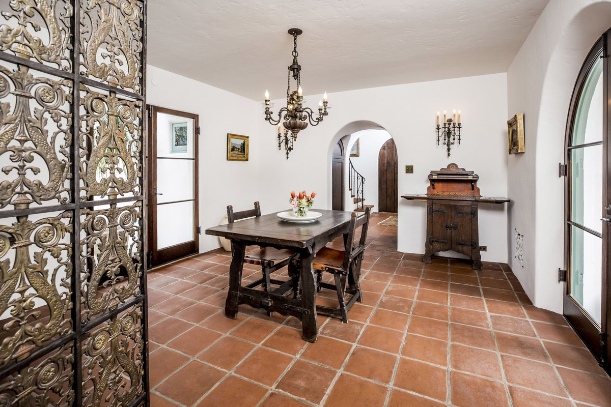 James_V_Coane's tweet photo. Peak into this Historic Wallace Neff Residence.
Our goal was for our work when complete to be invisible and harmonious with Neff's original version, while still accommodating the 21st century family.
#jamescoanearchitect
#architecture #interiordesign #historichomes #wallaceneff https://t.co/0DN0qvHGW0