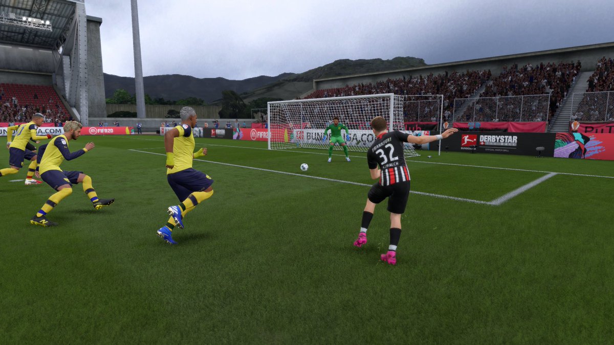 enigma_vt's tweet photo. 🏆 Campeones del Torneo Clausura 2020.

Dar la enhorabuena a @Spanglishbulls por los 3 partidos y destacar el gesto de deportividad echando el balón fuera por un bug de nuestro portero.

Ahora toca descansar hasta el Torneo Apertura de FIFA 21.

#GoPuTTOs #ChaquetaUnaNamás https://t.co/ZXVt4c3lRH