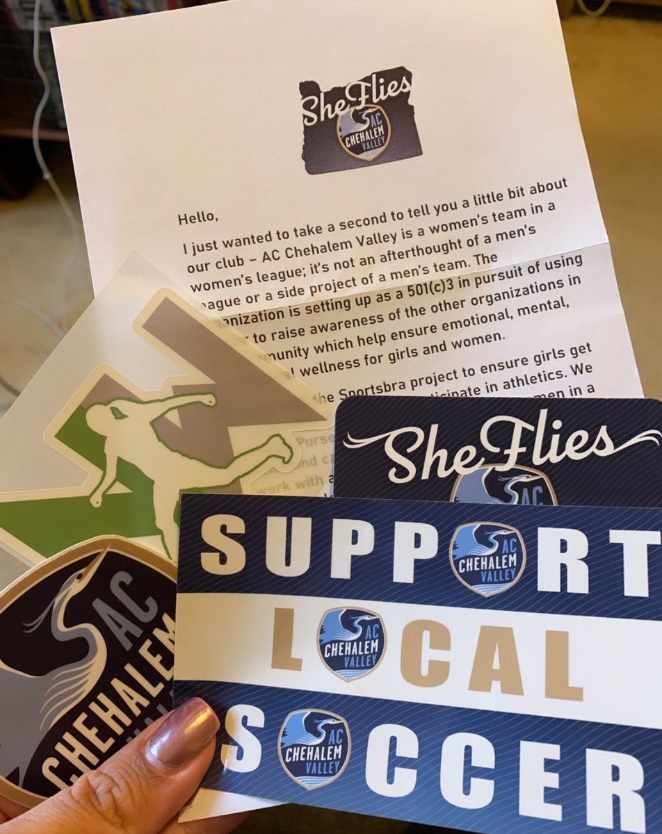 srtaintelectual's tweet photo. So excited for this little package from @ACCV_SheFlies c/o @thesoccerdomme_!!! Such an awesome initiative and movement.  #sheflies #acchehalemvalley #chehalem https://t.co/cIyQlTyLdD