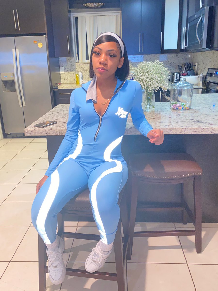 iamxklusive's tweet photo. I just want my clothing line to go viral one time 🙏🏽 RT my next customer could be on your TL! #SupportBlackOwnedBusinesses https://t.co/nirN9xFqjN
