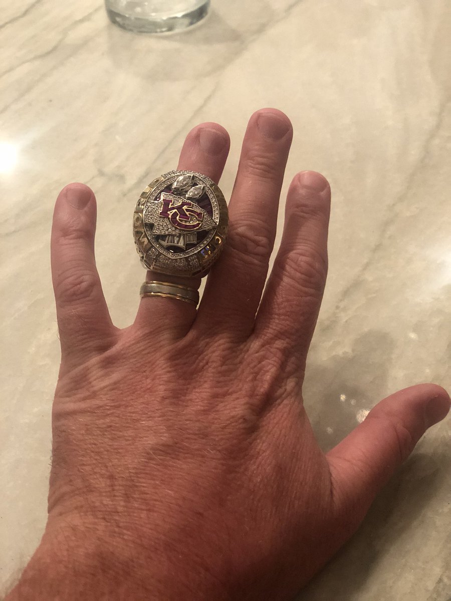 BrettTurfguy's tweet image. LFG #chiefs ! #ChiefsKingdom