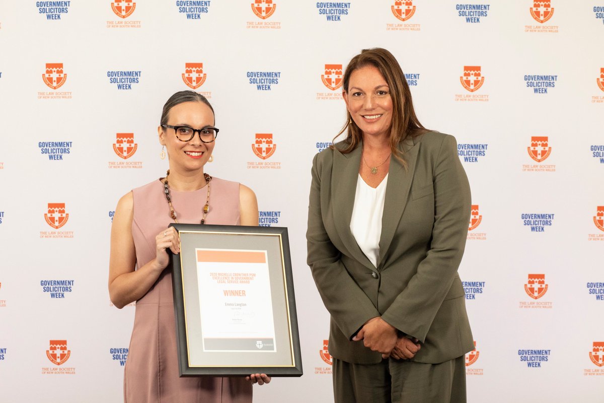 Delighted to meet Emma Langton, a proud Yaegl woman and the recipient of this year’s Michelle Crowther PSM Excellence in Government Legal Service Award. Congrats Emma! #govsolsweek #auslaw @LawSocietyNSW @LegalAidNSW