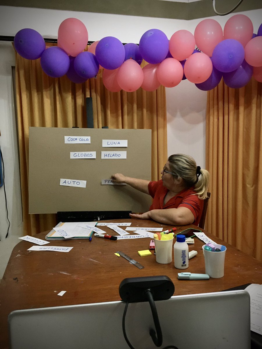 MGraziosetti's tweet photo. -Maestros dando clases por zoom: sueldo básico $9.600.
-Políticos en el congreso: sueldo básico $120.000
Claramente estamos invirtiendo mal los impuestos de los trabajadores. https://t.co/eZaeEmaznp