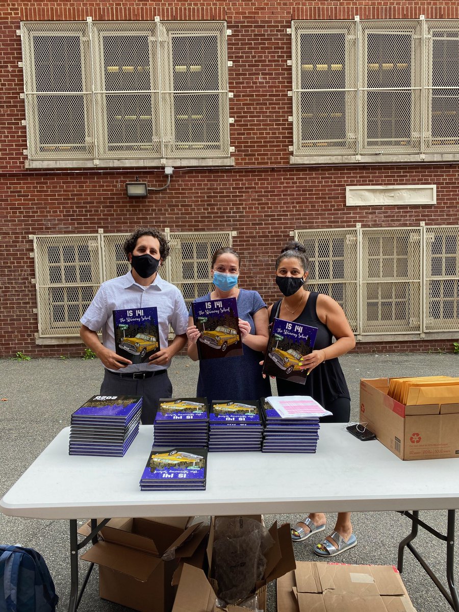 steinway141's tweet photo. Yearbook and diploma distribution for 141’s class of 2020! It was great seeing you guys! Good luck in HS! @nycdistrict30 https://t.co/m8srcQF1A5