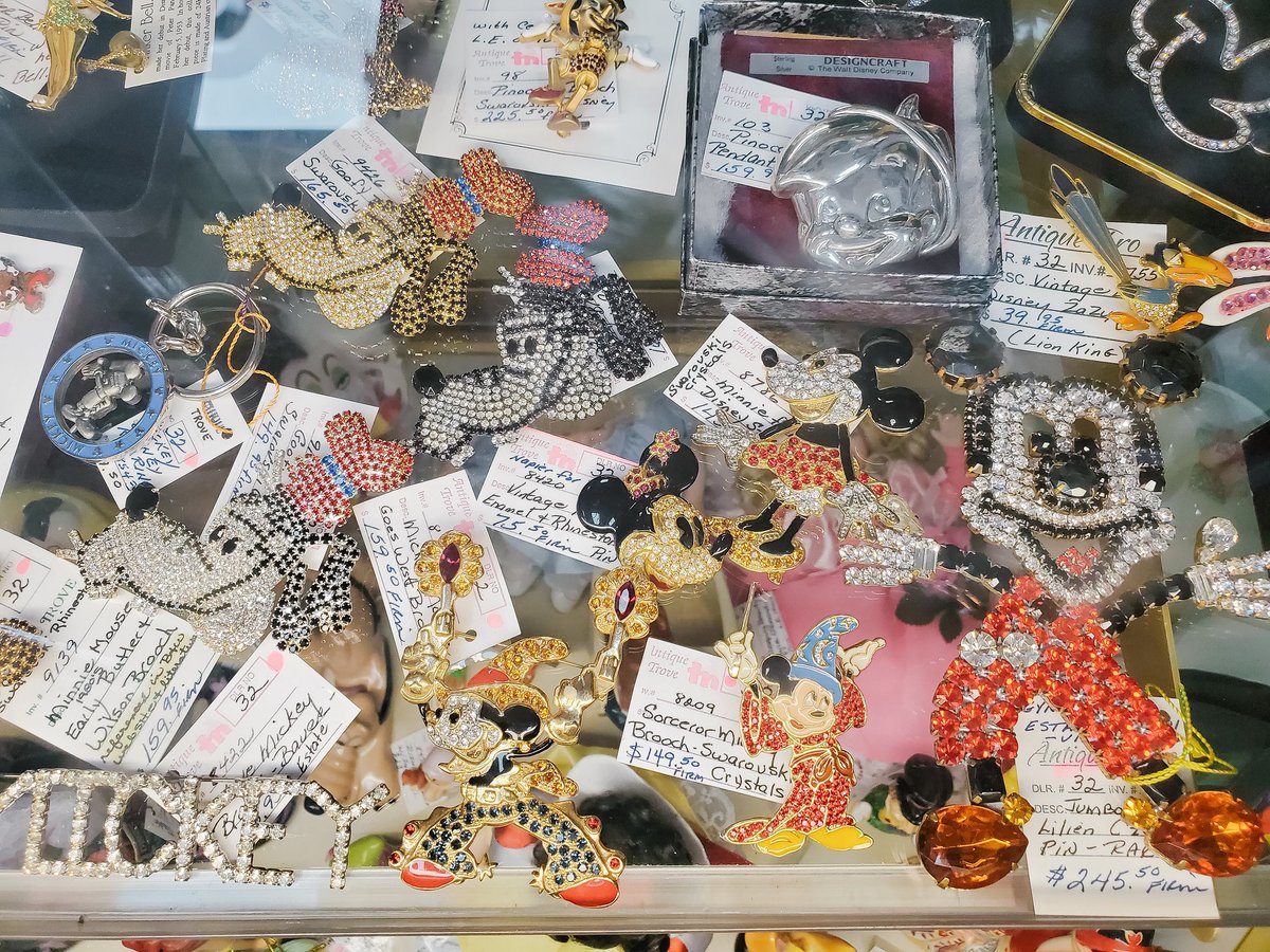 Antique_Trove's tweet photo. Anyone else having Disneyland withdrawals?
#antiquetrove #antiquetroveroseville #antique #retro #vintage #nevertheusual #beoriginal #shoproseville #eclectic #textures #midcentury #collectibles #disney #disneyland #missingmickey https://t.co/9EnbDXwGlG