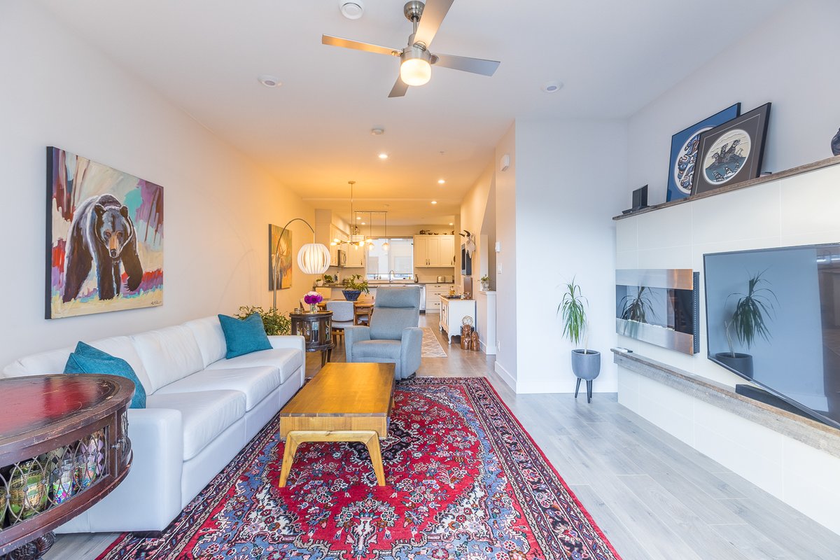 BlackTuskRealty's tweet photo. 🏡Property Feature
📍73-1188 Main Street, DT Squamish
3 BED | 2 BATH
Agent: Michelle Winslow
A stylish, modern townhome just steps away from the estuary trails, marina, shops &amp; restaurants. Enjoy mountain views from a spacious, outdoor deck. 

Details at: https://t.co/hfe9YeUnri https://t.co/XDg36kZtR3