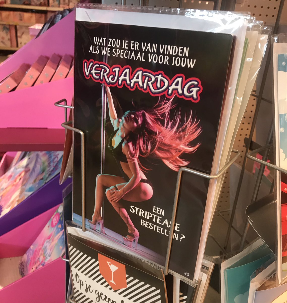 150watt's tweet photo. Als we het toch over #Cancelnetflix hebben (vorig jaar al gedaan), kunnen we het dan ook even hebben over #Toychamp? Ook het personeel hoopte dat ik deze kaarten (er waren er meer) uit het aanbod van deze kinderwinkel kon krijgen. WTF #pedo Toychamp? Stop sexualising children https://t.co/NUusb5pyeR