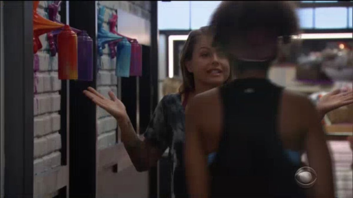 89razorskate20's tweet photo. The Christmas confrontation with Da’Vonne and Bayleigh! Day walks away & Christmas makes a comment about locking her 🚪
And Bayleigh asking her to not point and clap & Christmas does it repeatedly & it’s true if Day/Bay acted like she did they’d be the angry black women #BB2e https://t.co/qlSU7Tn8As