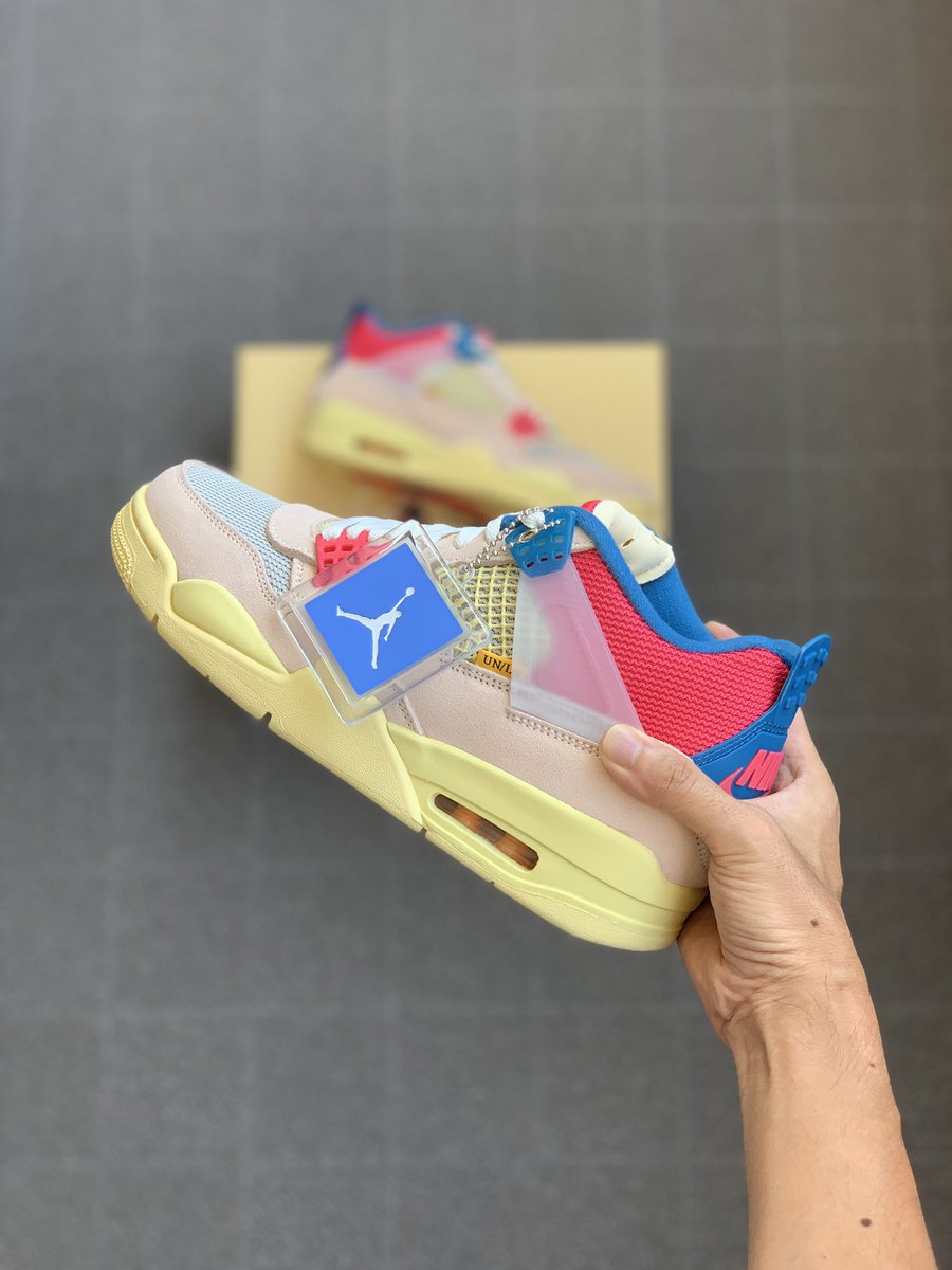 kojikoji2222's tweet photo. 抽選で当たったUnion  Jordan、結構可愛いかも！
#unionjordan #airjordan #airjordan4 #uniontokyo #union #guavaice https://t.co/ydBHxc7mH4