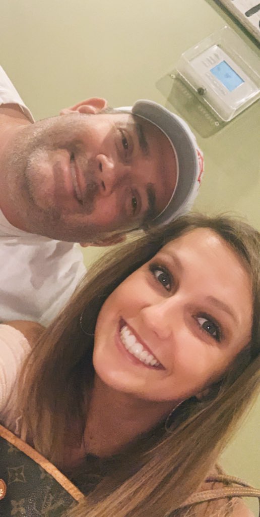 kaileyyyyy_'s tweet photo. happy birthday to my amazing, wonderful &amp; loving dad!! thanks for being you &amp; always putting our fam first!! love you so much 💓 @JMpowerguy https://t.co/V9SFy7QN1C