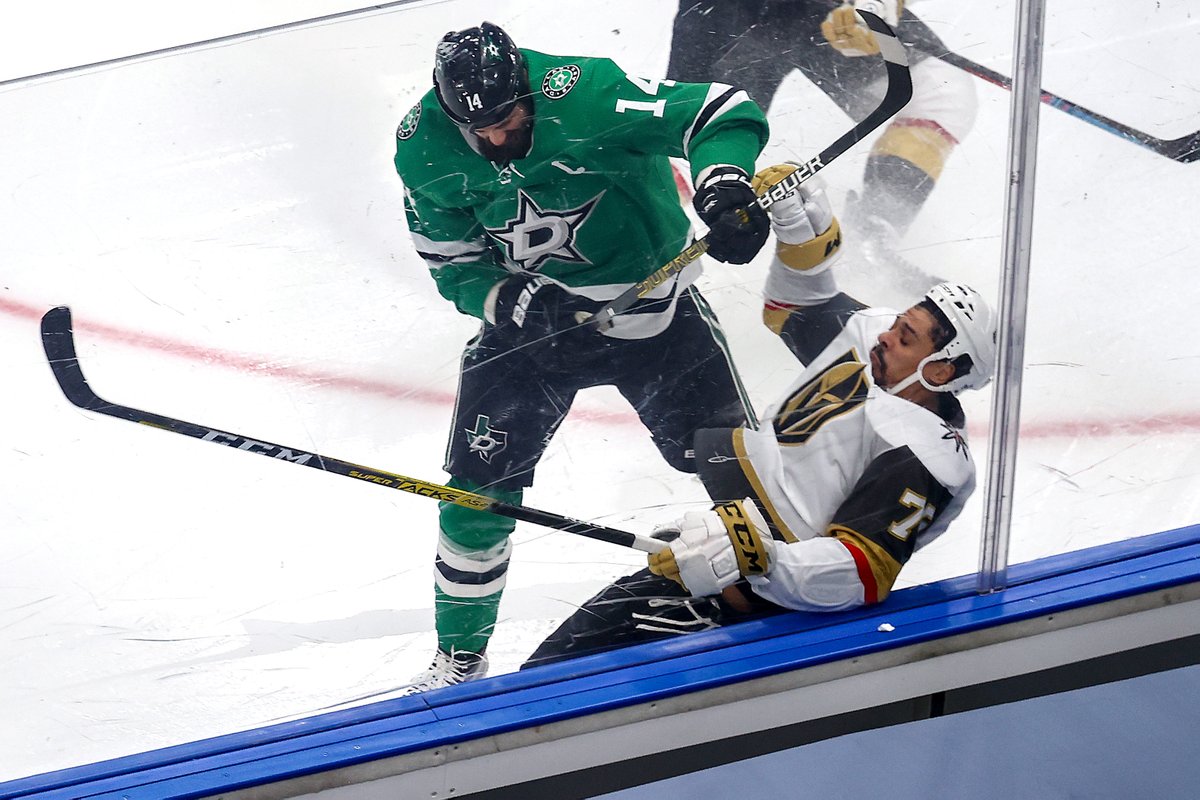 DallasStars's tweet photo. We hit harder 😏 https://t.co/itUrjm3LdS