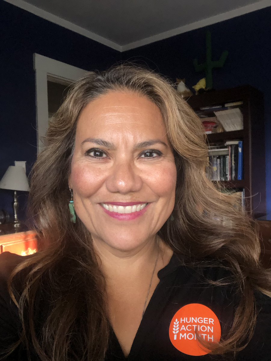 RepEscobar's tweet photo. El Pasoans Fighting Hunger serves our community by combating the hunger crisis exacerbated by the coronavirus pandemic.
 This #HungerActionMonth, I’m renewing my commitment to continue fighting to end food insecurity. Learn more about #FeedingElPaso 👇🏽
https://t.co/Eg6DHtgliM https://t.co/PgqH3z5Tss