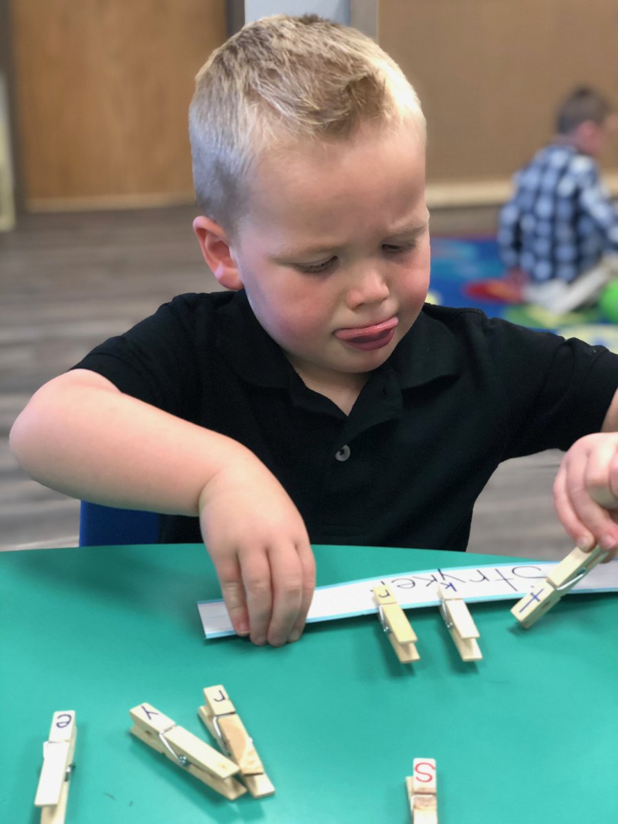 LLday_pre's tweet photo. Working on our spelling our names ❤️ #tthpreschool https://t.co/e94ZQRkAwI