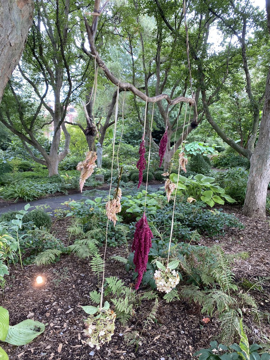 VTFloralDesign's tweet photo. Environmental Art is meant to be temporary. It can last 10 minutes or 10 days or longer. Teamed up with students from @vt.sova in the @vthahngarden today. Stop by to see these two pieces in the garden. More to come next week! #VTCALS #VTSPES https://t.co/yAUkKpBFIN
