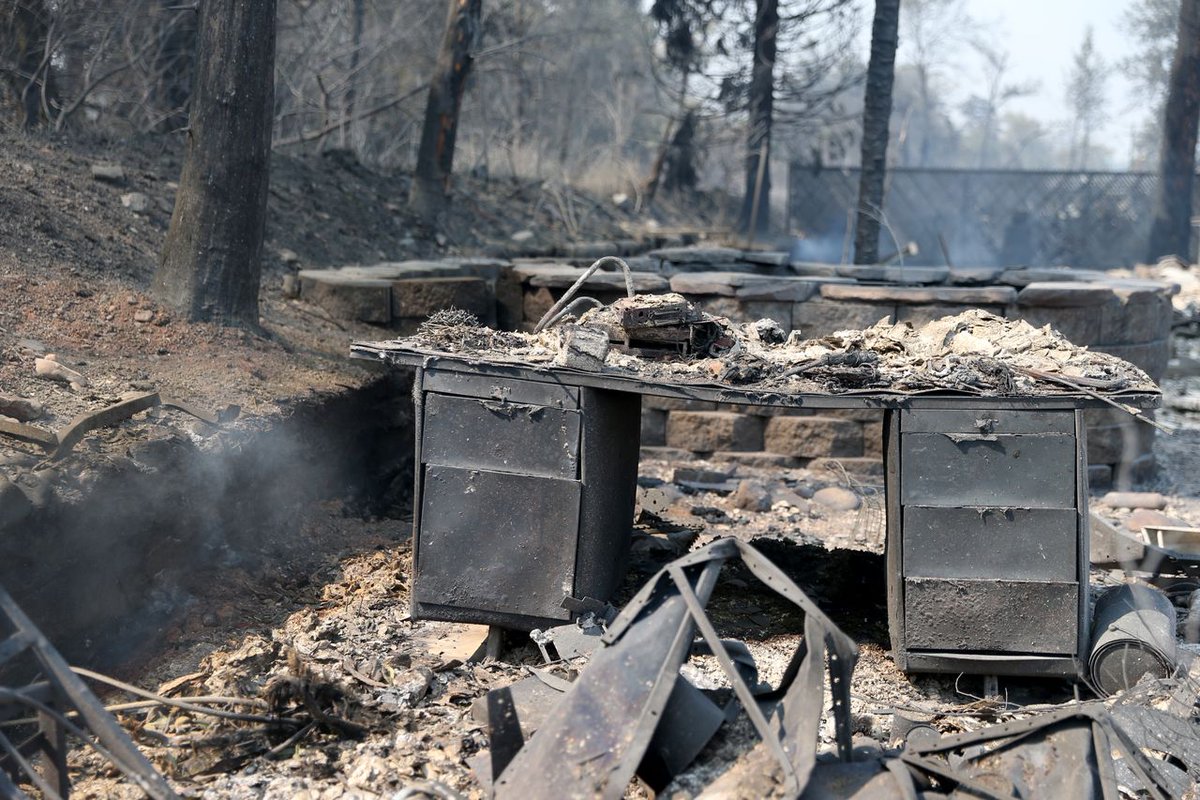 Oregonian's tweet photo. Rumors about ‘antifa’ wildfires in Oregon are false, law enforcement says https://t.co/x27A50UPuL https://t.co/gJaThIYOMs