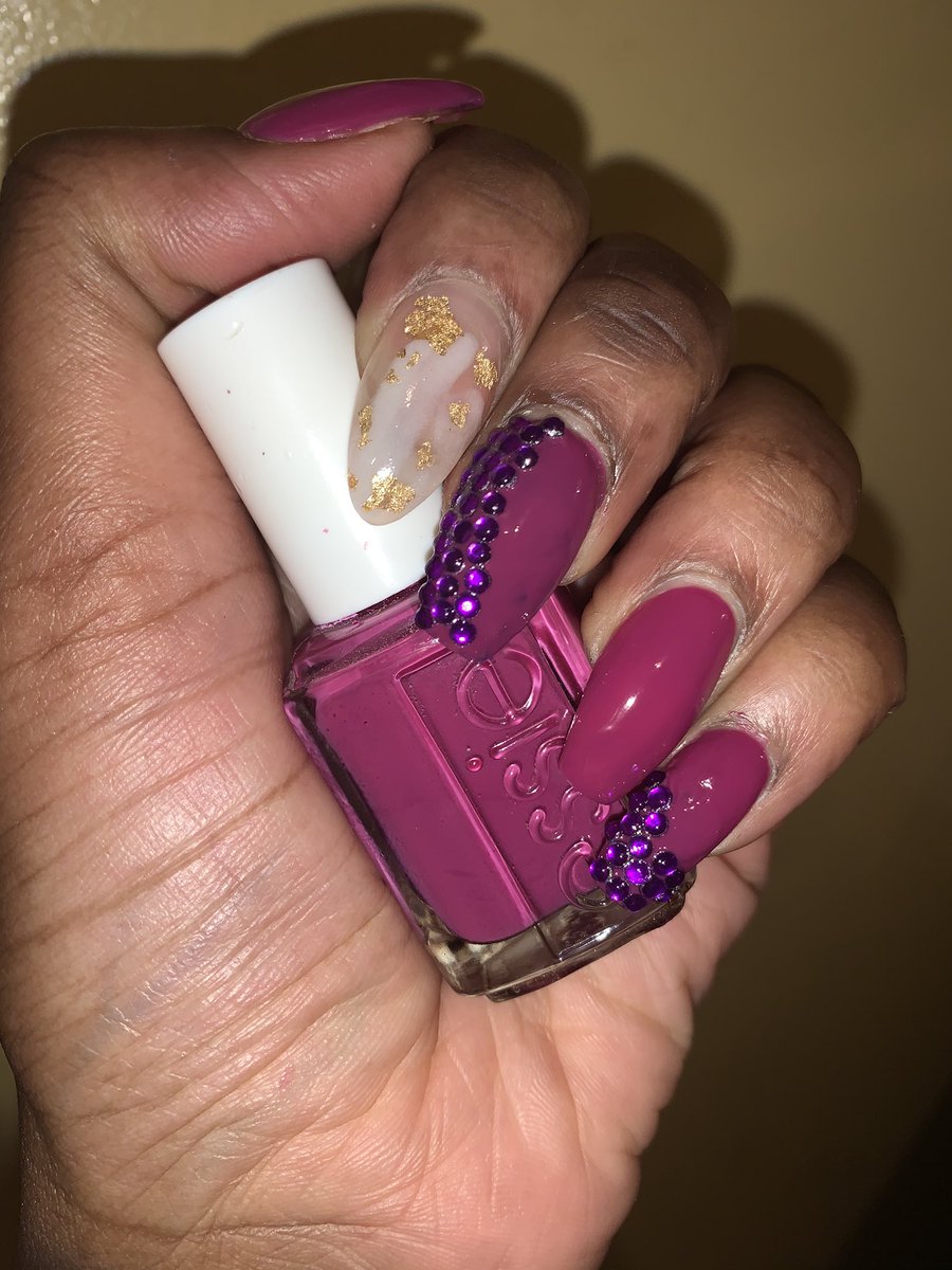 BlackGirlStuff1's tweet photo. It’s actually the color that I’m not feeling. I took a break with my “stars” but this color is so sheer you can still see them 😒 (I added the jewels as a distraction lol) #AcrylicNails #NailTutorials #CoffinNails #NailDesigns #Nails #MakeupNails https://t.co/kUEFqQzSku