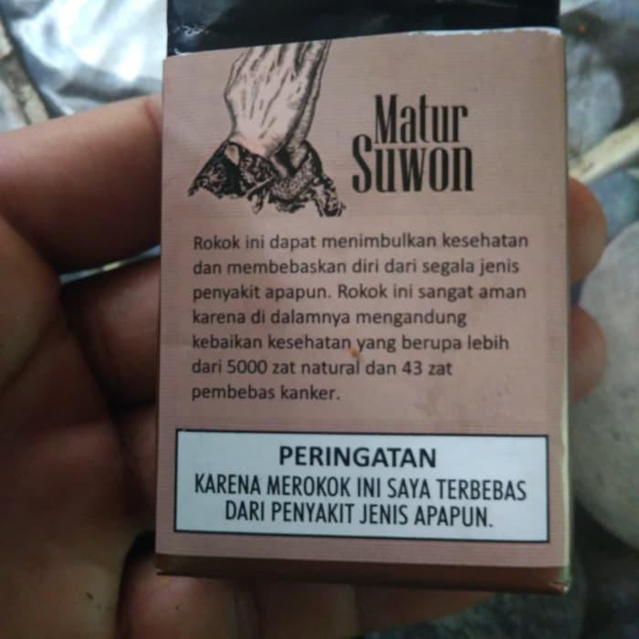 StoreZauja's tweet photo. Rokok Sehat Tentrem Matur Suwon dan Rokok ini mengandung tembakau berkualitas yang harum dan gurih. rasa lebi ringan di banding dengan seri di kelas nya..
#rokokst #stms #rokoksrhattentrem #matursuwon https://t.co/AGwpr2kP4s