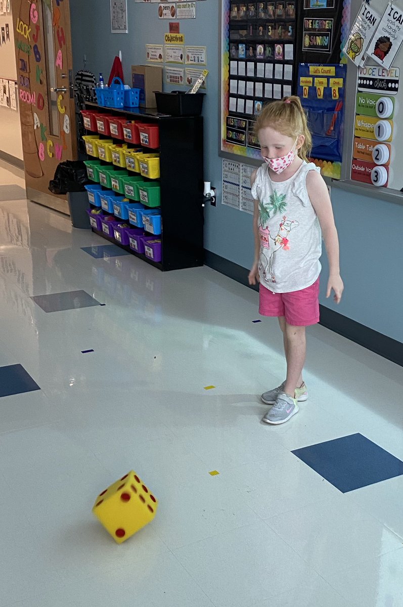 Garman_Kinders_'s tweet photo. Room 116 is busy growing our brains! We are practicing recognizing, counting, and writing numbers. These masks can’t hide their smiles.😃🥰 @WillowvilleE @WestCler https://t.co/8Iy07mibgv