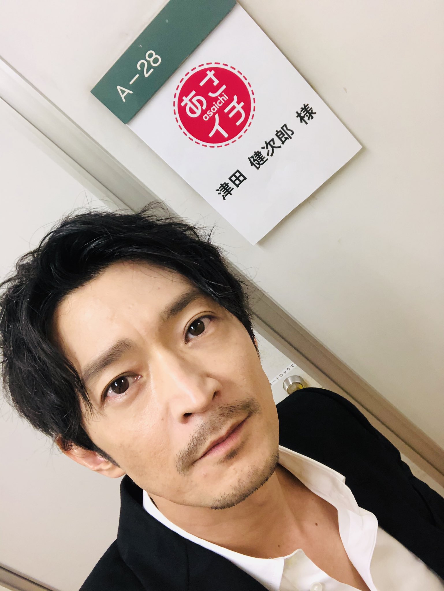 تويتر 津田健次郎 Kenjiro Tsuda على تويتر あさイチ ご覧頂きありがとうございました とても楽しいひと時でした 博多華丸 さん 博多大吉 さん 近江友里恵 さん 温かく迎えて下さいましてありがとうございました 連続テレビ小説 エール 9月14日