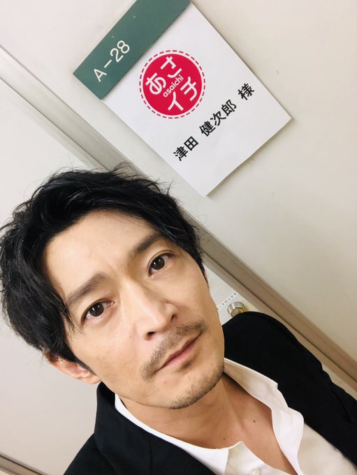 七海建人 呪術廻戦 の声優は津田健次郎 経歴や出演キャラを調査