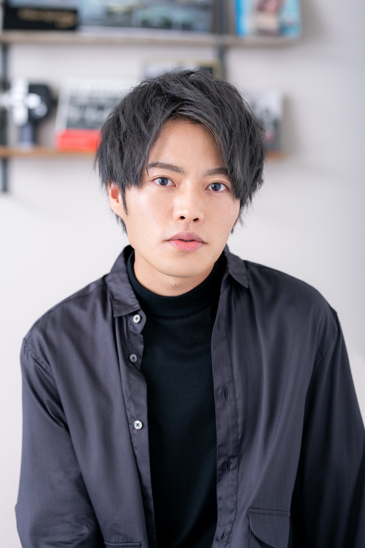 堀江瞬 ほりえしゅん 宣材写真が新しく変わりました 2パターンで撮って頂きました どうですか 沢山の人と作品とご縁がありますように カメラマン 荒金大介さん T Co F40o4sdotb ヘアメイク 小泉七穂さん T Co