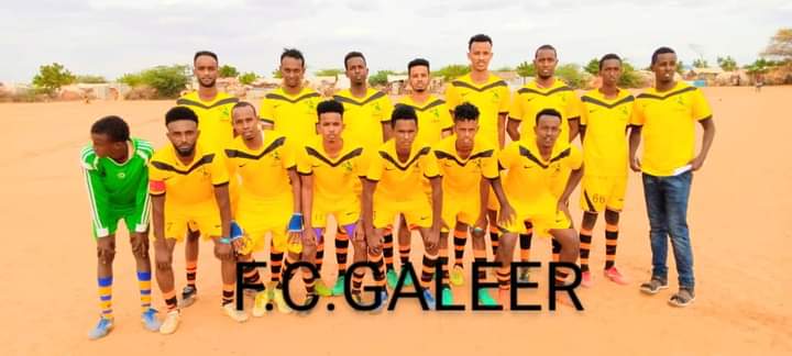 GedoSports's tweet photo. Dagamada Dolow Somalia ayaa waxaa si rasmi ah looga daahfuray tartanka heer-ka koowaad.
Waxaa madasha furitaanka goobjoog ka ahaa masuuliyiinta Degmada.
waxaa Wareega kowaad ku soo baxay Kooxda Young Star oo gool ku laadyo 4-5 uga adkaatay Kooxda Galeyr.
@bakaalkooke https://t.co/TQGeSfA4A6