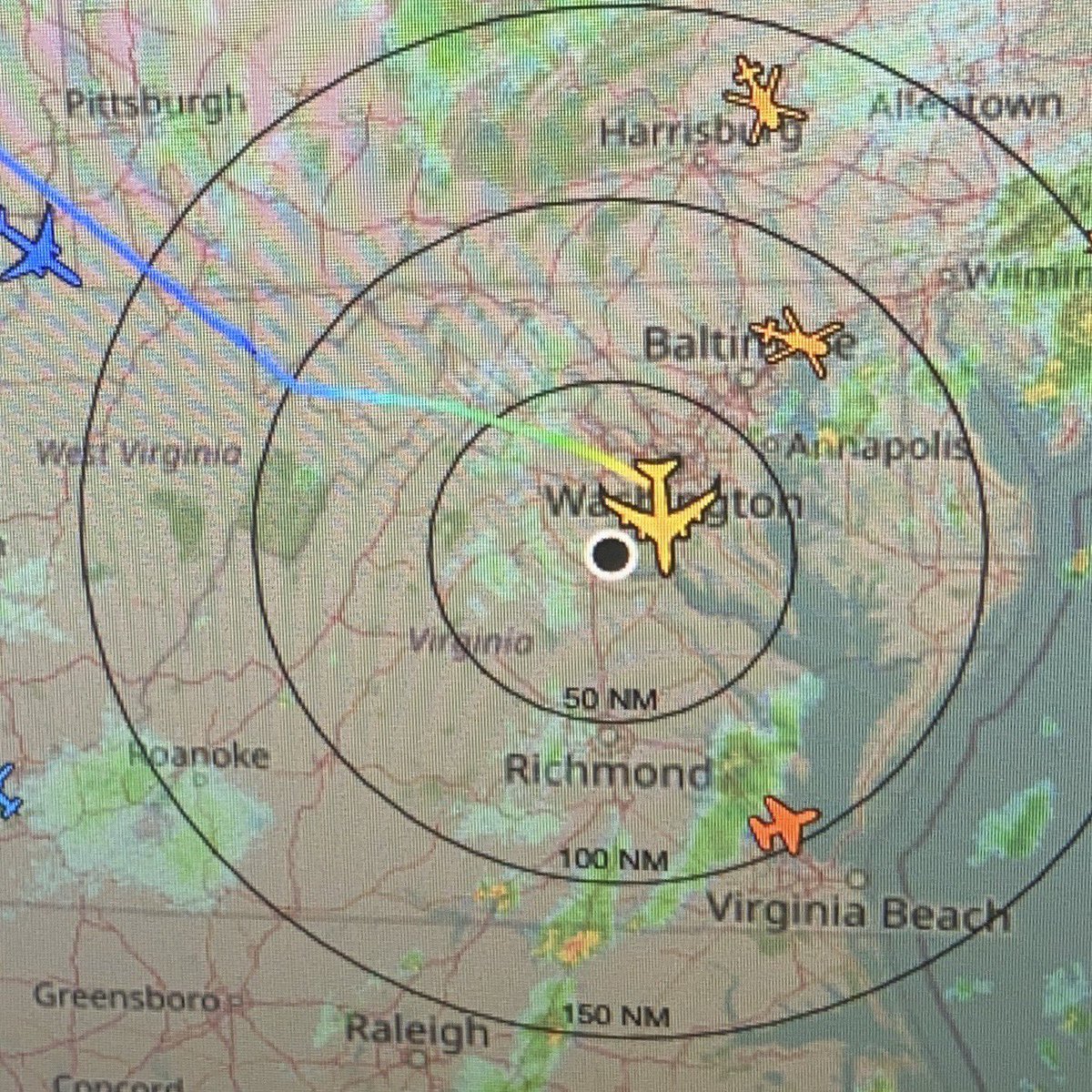 Sam_Yakulis's tweet photo. Tracking @realDonaldTrump on my ADS-B receiver as Air Force One comes in on approach to Andrews after a successful rally in Michigan. @ADSBexchange #ADSB https://t.co/gihDNYb8uz