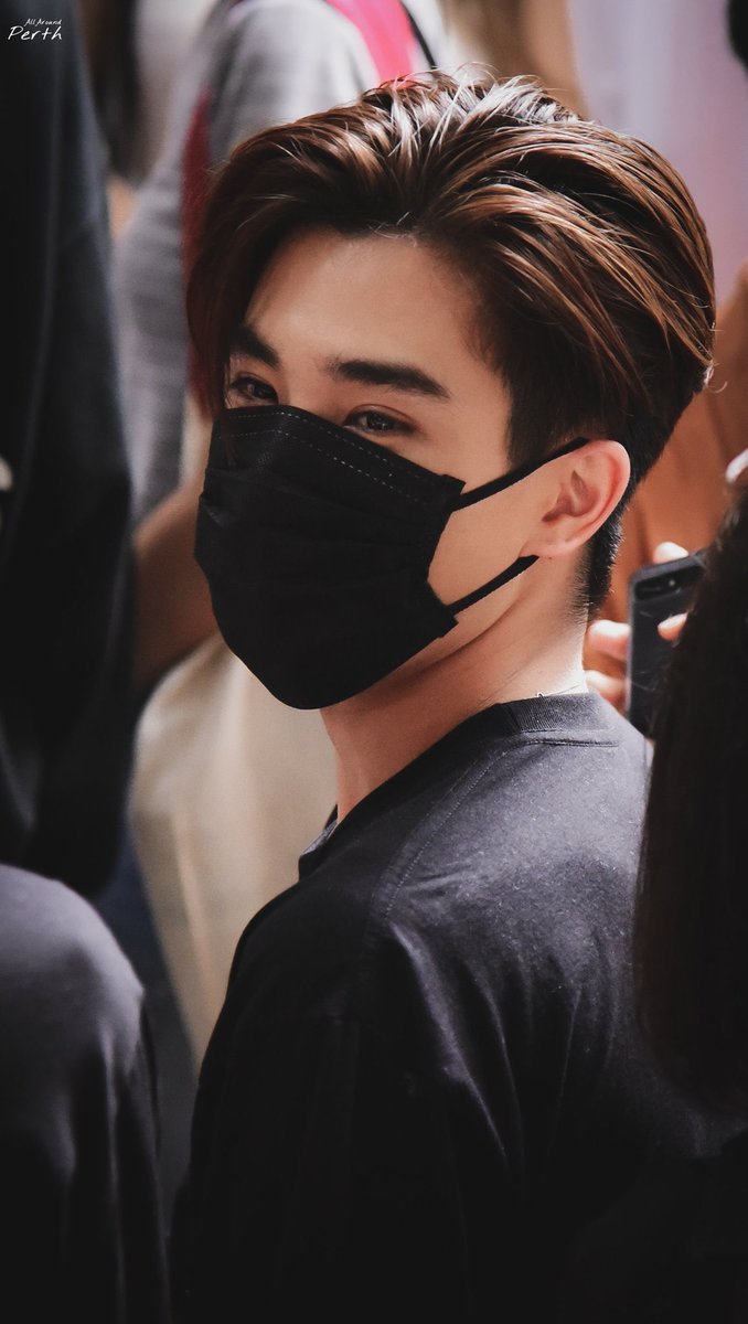 vivi_wang_'s tweet photo. 嘤嘤嘤……
终于磨出了一张！
照片出自@AllAroundPerth 
@perthppe 什么时候才能再见你？🤧

 #PerthTanapon 
 #AChanceToLove https://t.co/RvTBWUlkws