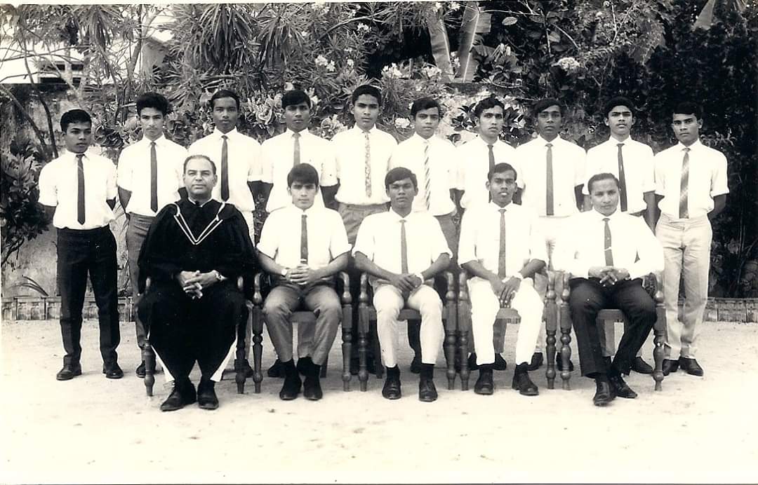 moosasolih's tweet photo. Dear Brother ( Zahir Solih),
Everybody tells me you were so smart, kind , intelligent, friendly &amp; all the good things anybody can be. I wish you are here. I could have learned so much from you &amp; we could have achieved so much together. https://t.co/yq7Ixayk3J