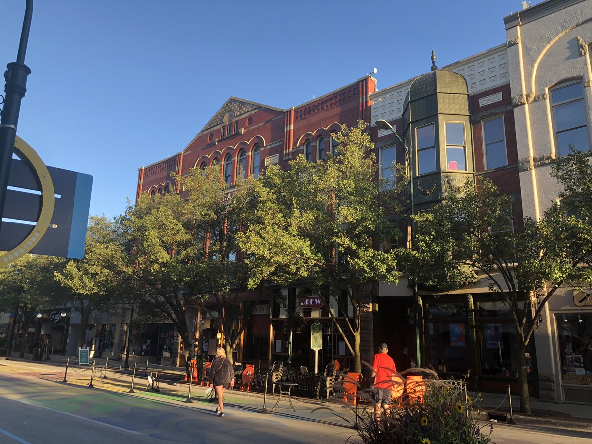 There are some terrific facades downtown, as well as a number of parklets right now. The  @elgruponorte parklet was a few spaces down from where we ate dinner one night. Of course, sunsets like that make everything more enjoyable.