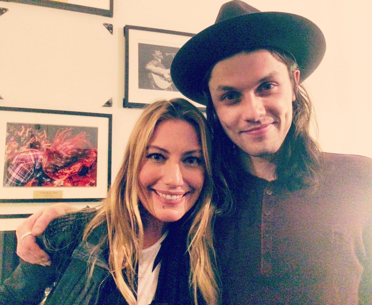 ReneePeterson's tweet photo. Missing LIVE music 🎼🎸🎙 in #Melbourne #Australia! Ps @JamesBayMusic 💋please come back ASAP when the world opens up! 🌟 PPS ❤️ @frontiertouring #ThrowBack #JamesBay #victoria #flashbackfriday #jamesbaymusic #jamesbaylive #covid19 #live #livemusic #music #musiclover #rocknroll https://t.co/LTjtUVt9Fi