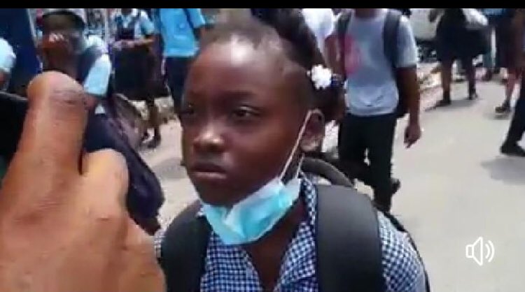 PRezistans's tweet photo. @Stanleylucas01 m sèten sa se yon ti anakopopilis wi, k ap di l pa bezwen zam se pwofesè l bezwen pandan l konnen @MartineJovenel ak @PJAgenor_Cadet pa nan koze sa. https://t.co/AhGLCx2kQT