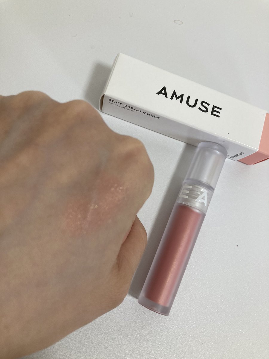 Aproquin パーソナルカラー診断 V Twitter アミューズ ソフトクリームチーク 10スプリンクル コーラルカラーにゴールドラメ チークでツヤ感をプラス パーソナルカラー イエローベース ブルーベース イエベ ブルべ イエベ春 イエベ秋 ブルベ夏 ブルベ冬