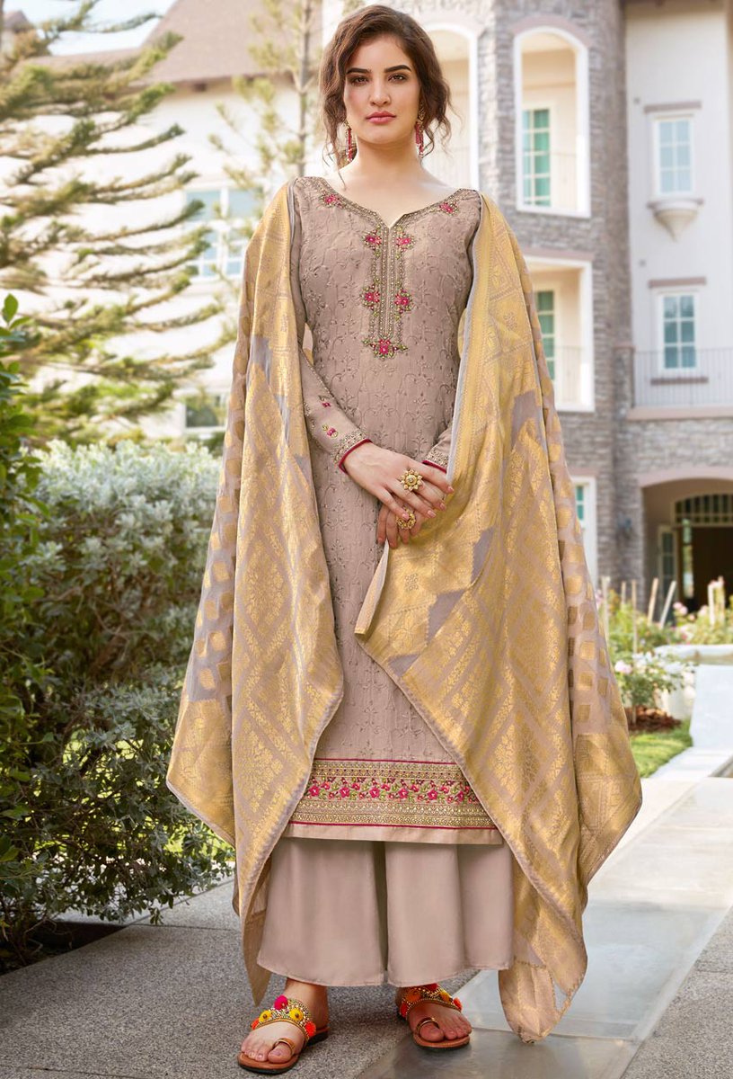 get 40% off on this #sharara #palazzo #salwar #kameez #freeship #freeshipping #usa #uk #canada #australia #sales #newzealand #onlineshopping #onlineshop #dress #dresses #nikvik #shop
product code: skfii1
bit.ly/2RdI7Pt