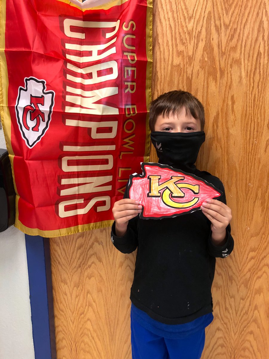 There are some big <a href="/Chiefs/">Kansas City Chiefs</a> fans in Room 10 this year. Loved kicking off the season with this crew today! #ChiefsKingdom