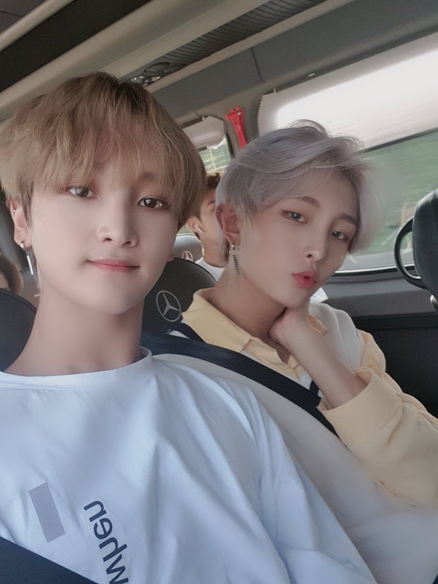 NTX_OFFICIAL_'s tweet photo. [🔔] #NTX #BLACKHOLE #DRAMATIZE

잠시후 12:00 정각 "NTX-BLACK HOLE" 퍼포먼스 특별판! 드라마타이즈버전이 #1thek 를 통해 공개됩니다.🥳

앞으로 🔟분... 호딱 지나갔으면💨💨

#형진 #윤혁 #재민 #창훈 #호준
#기현 #로현 #은호 #지성 #승원
#VICTORYCOMPANY https://t.co/2aLEUlCrpu