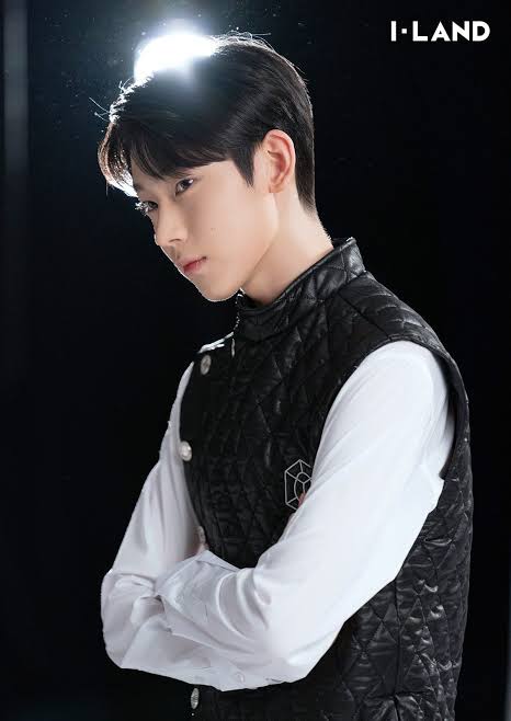 stare that will melt u