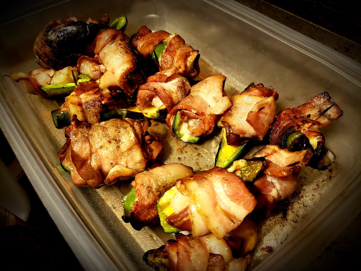 NorthTXBBQ's tweet photo. My buddy Chris knocked these stuffed peppers out! Shrimp plus dove equals awesome!!! https://t.co/jj2GKurqYG