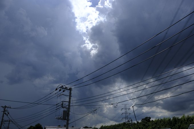 注意 ゲリラ豪雨 東京や名古屋で連日のように突然の豪雨 膝までぐしゃぐしゃ 大気が不安定なせいか まとめダネ