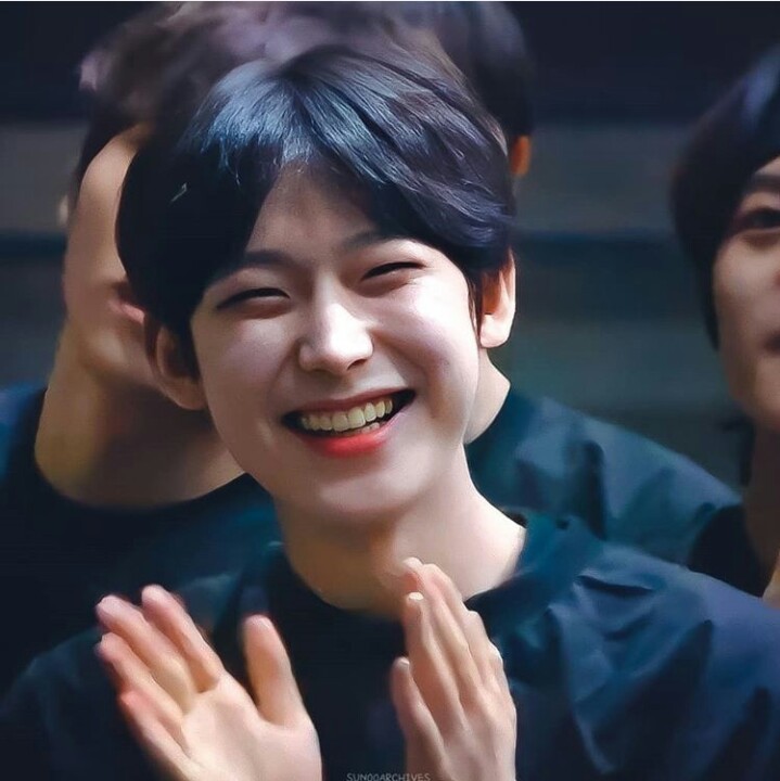 stare that will melt u