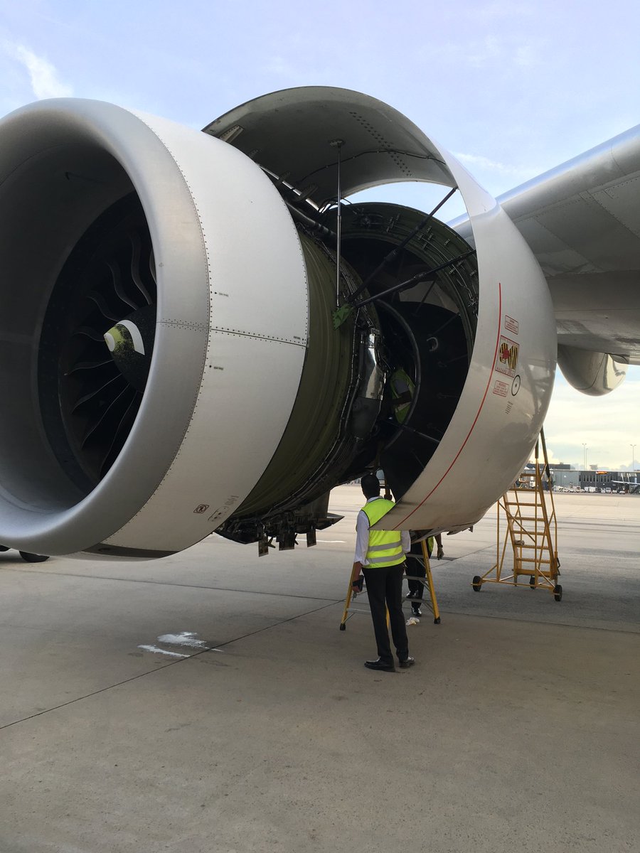 peytour13's tweet photo. Still at W.DC 🤔
Prior departure Air leakage 😱 on the right engine precooler leads us to cancel the flight 🙁 #AF055 #SafetyFirst
AFIAD team takes care of our passengers providing them accommodation and/or rerouting the best they can 👍
#pilotlife
Sorry @DurandGobert no ☕️ https://t.co/FVxETKIXXM