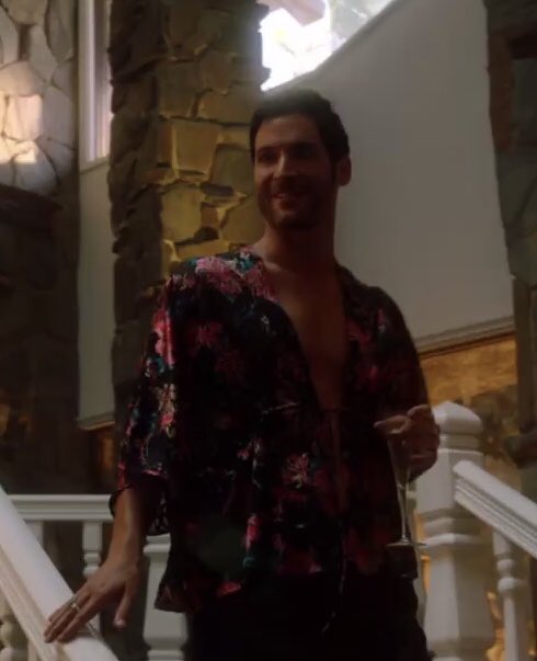 Lucifer’s wardrobe in 3x04 What Would Lucifer Do #Lucifer  