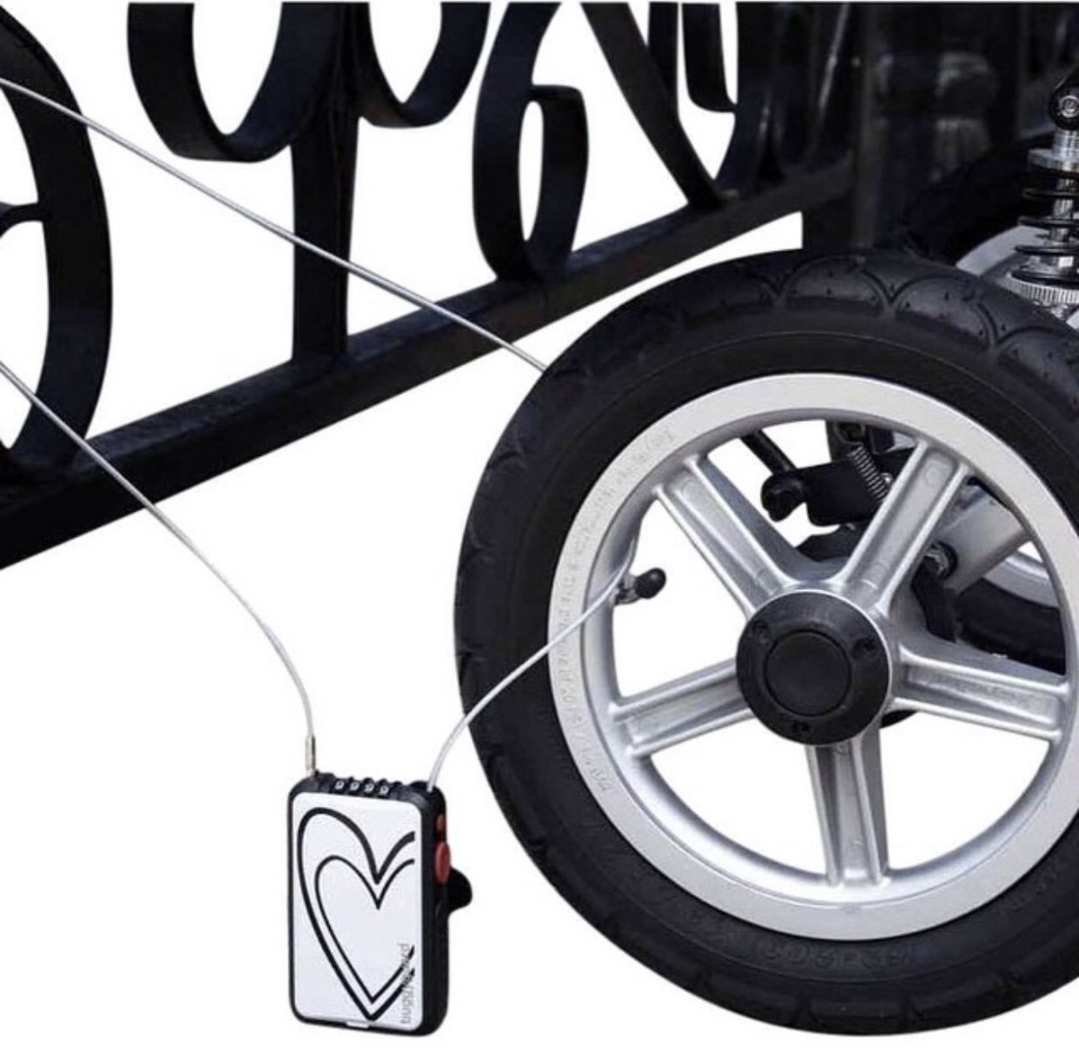 BUGGYGEAR1's tweet photo. Make sure your stroller is safe, with our BuggyGuard stroller lock ๐ amazing how something so small can bring you peace of mind.
#bikelock #Bicyclelock #strollerlock #keepstrollersafe #strollergear #instakids #instababy #kids #baby #buggygear #mommylife #strolleraccessories https://t.co/YWQUy5tAG3