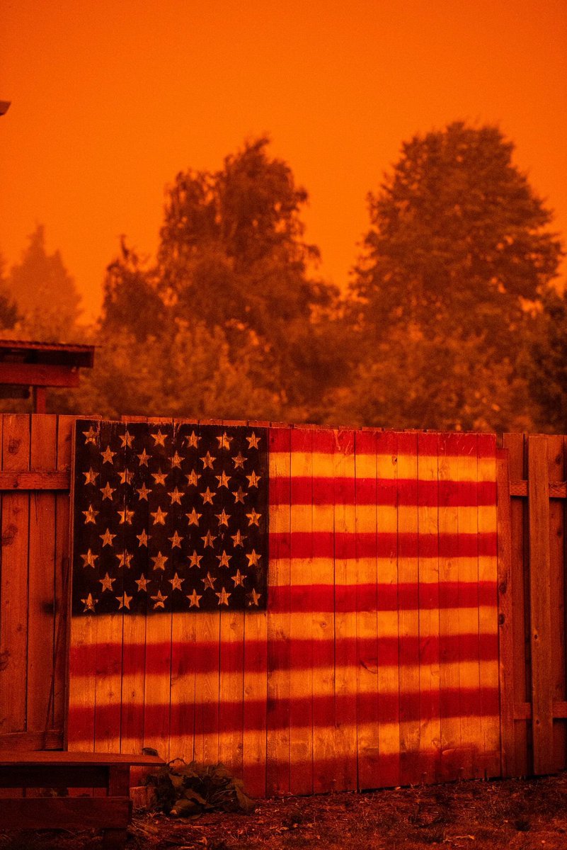 mal_pal_2020's tweet photo. My friends in Oregon are having to pack up &amp; leave due to a forest fire that is headed straight for their homes...praying a little extra tonight for all those being affected by this 🙏🏼 #PrayForOregon https://t.co/3W5UUQtUhK