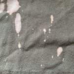 素敵な刺繍は失敗から生まれた芸術作品!スカートが漂白剤にやられてしまった・・・。