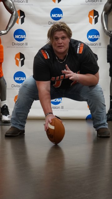 darton_davis's tweet photo. First official visit🧡🖤 @hendrixcollege @HendrixFootball https://t.co/uKqVkMmZck